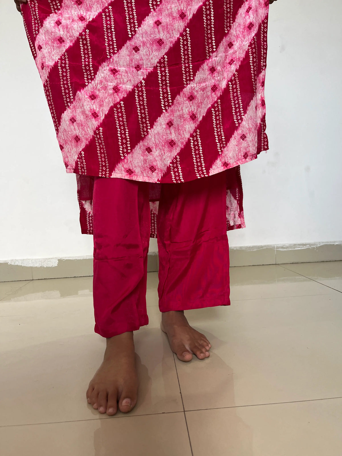 Bandhej- Lehriya muslin silk straight kurta set