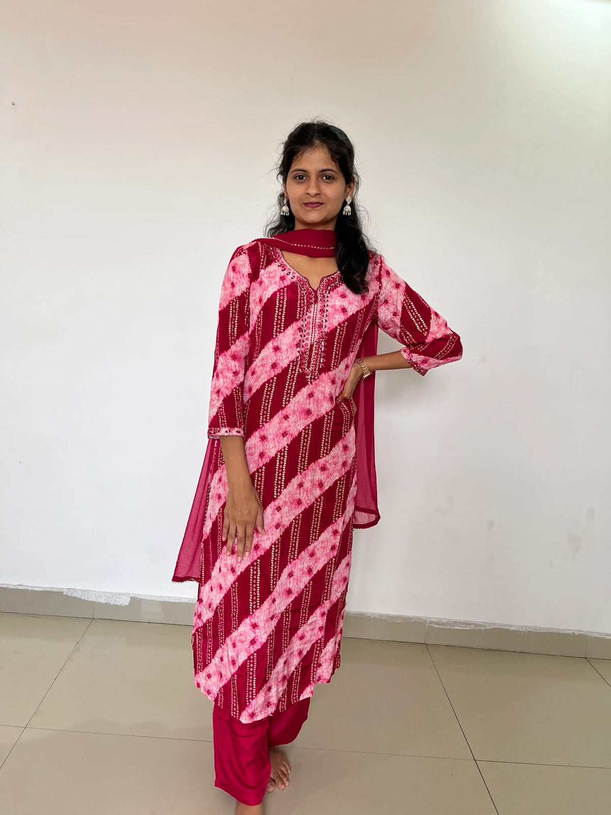 Bandhej- Lehriya muslin silk straight kurta set