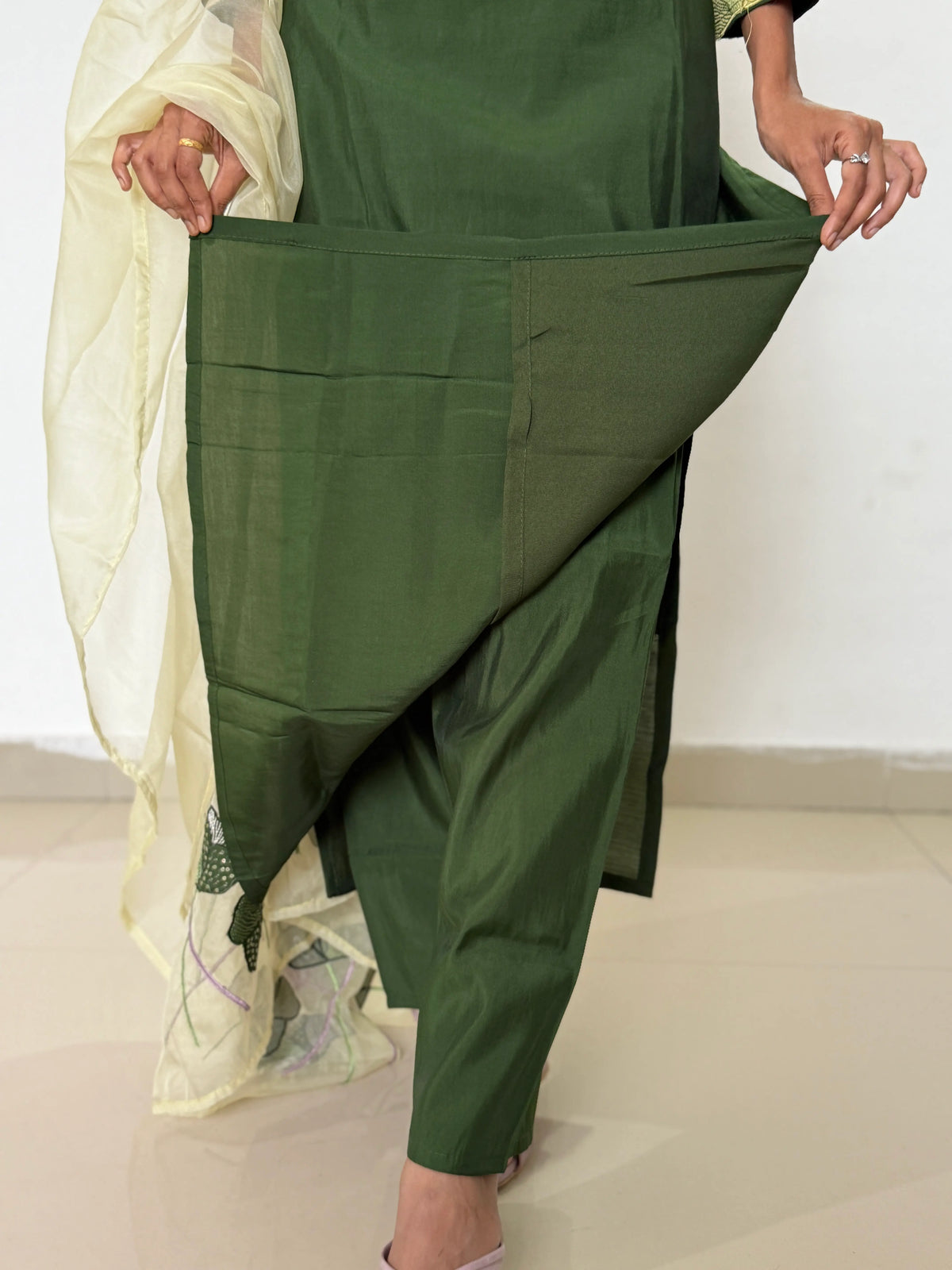 Green color straight kurta set with beautiful organza dupatta