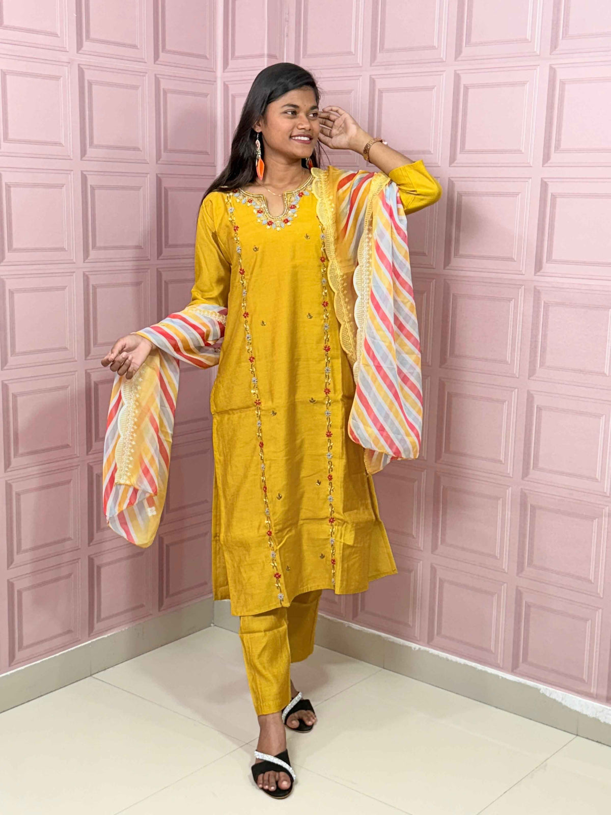Straight kurta set with handwork