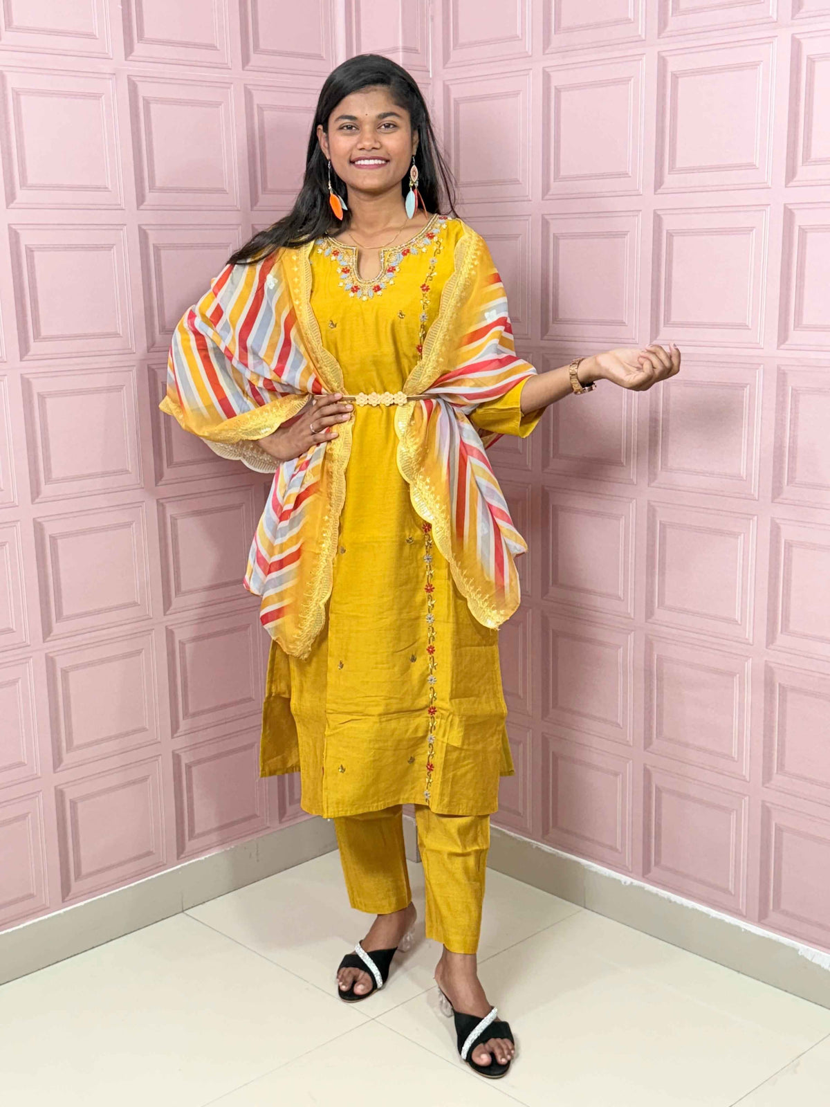 Straight kurta set with handwork