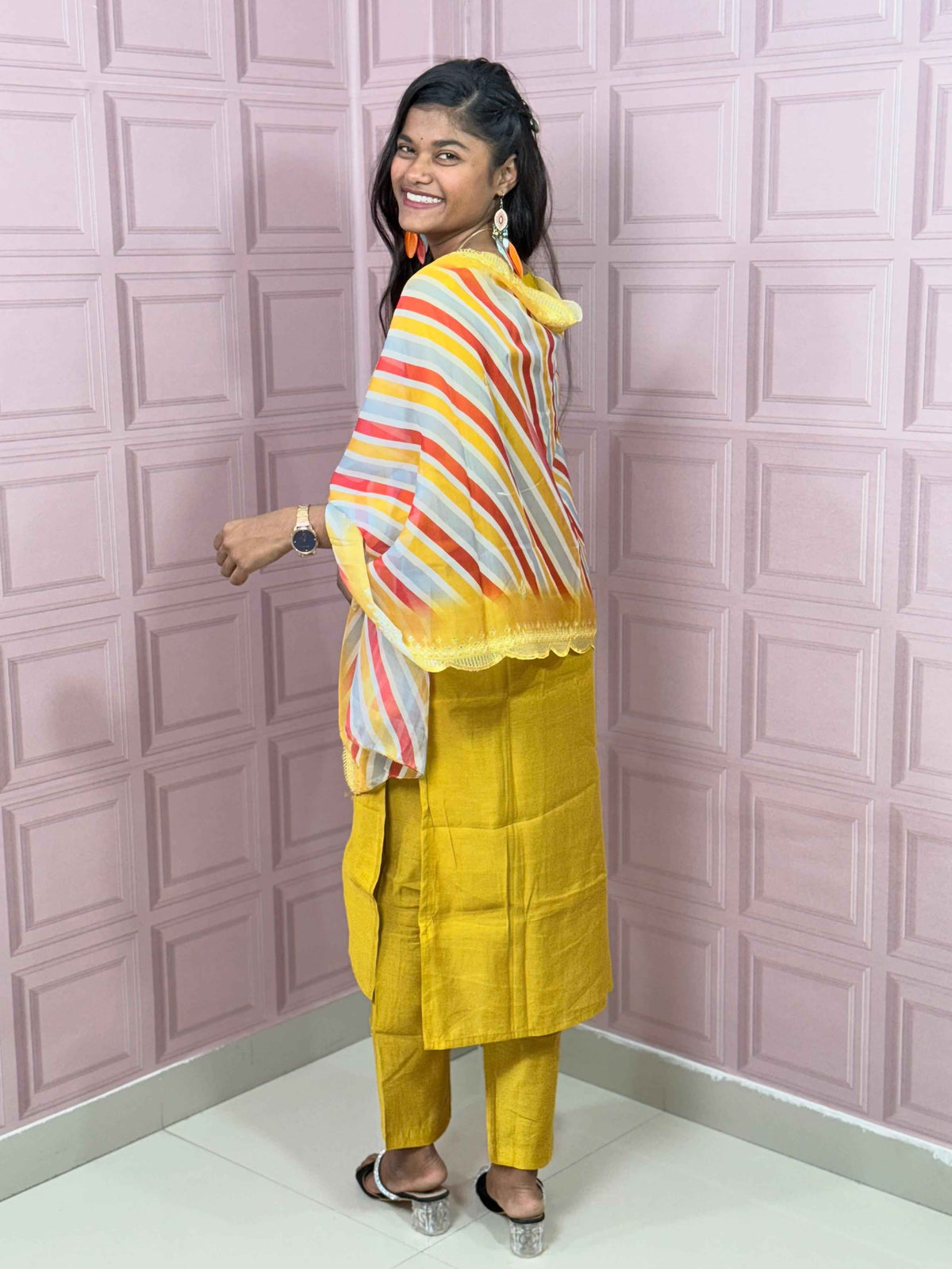 Straight kurta set with handwork