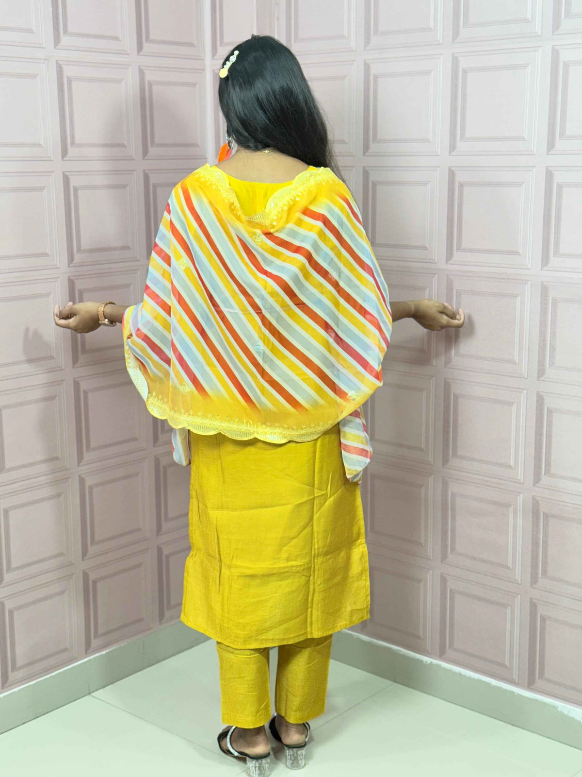 Straight kurta set with handwork