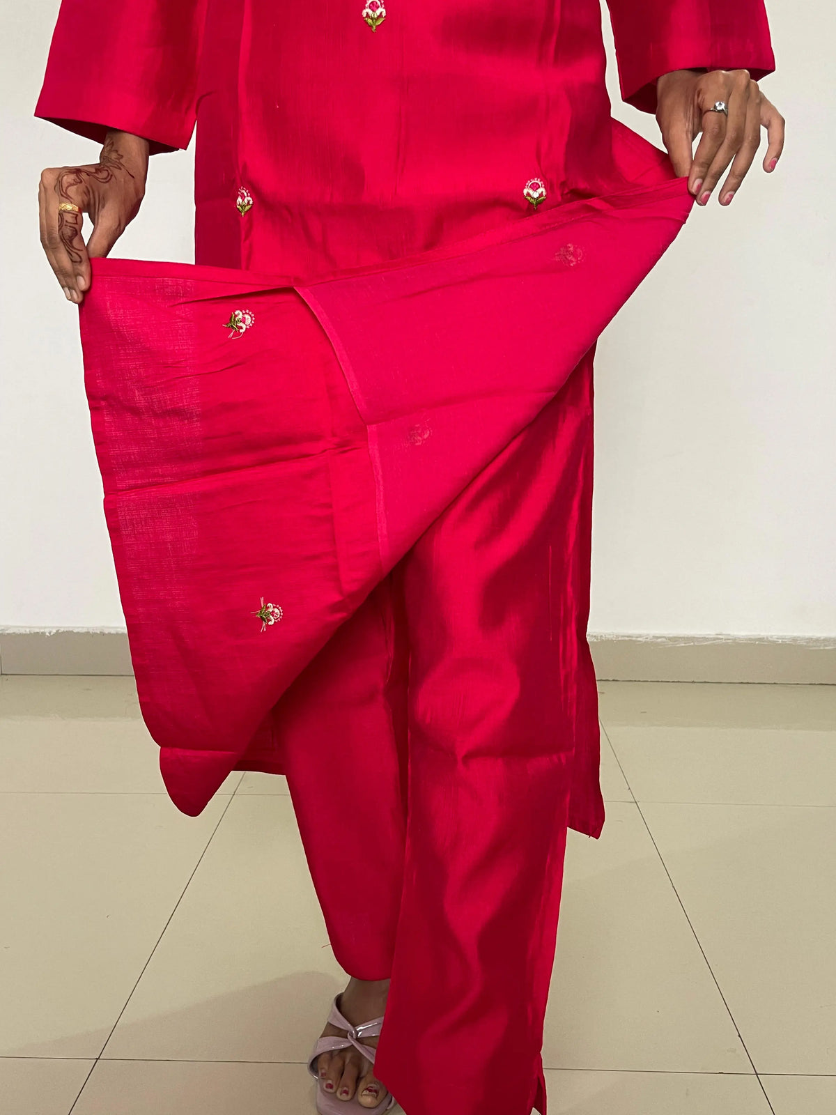 Red color embroidery work straight kurta set with banarsi dupatta