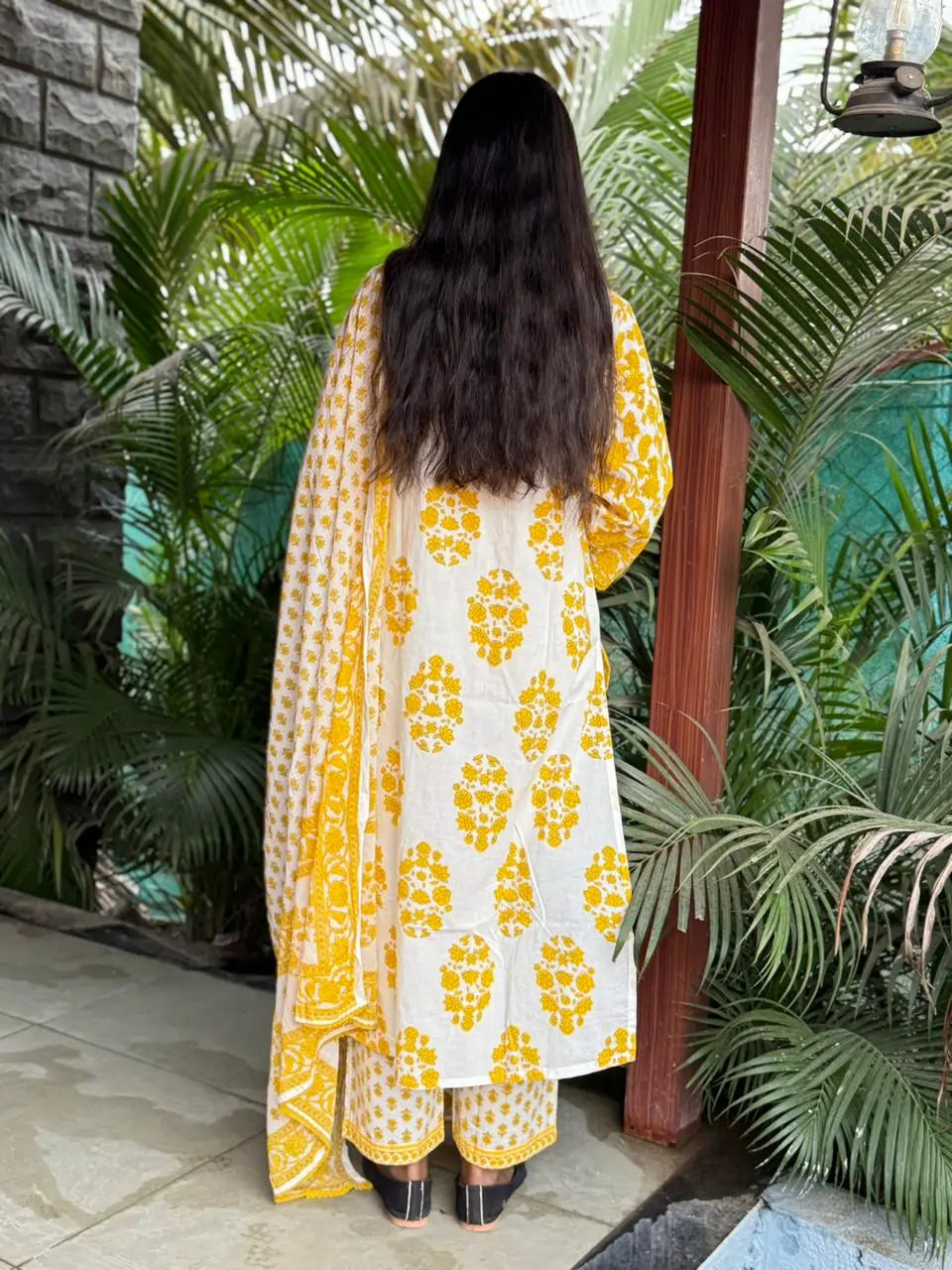 premium cotton with print straight kurta set (White and yellow color}
