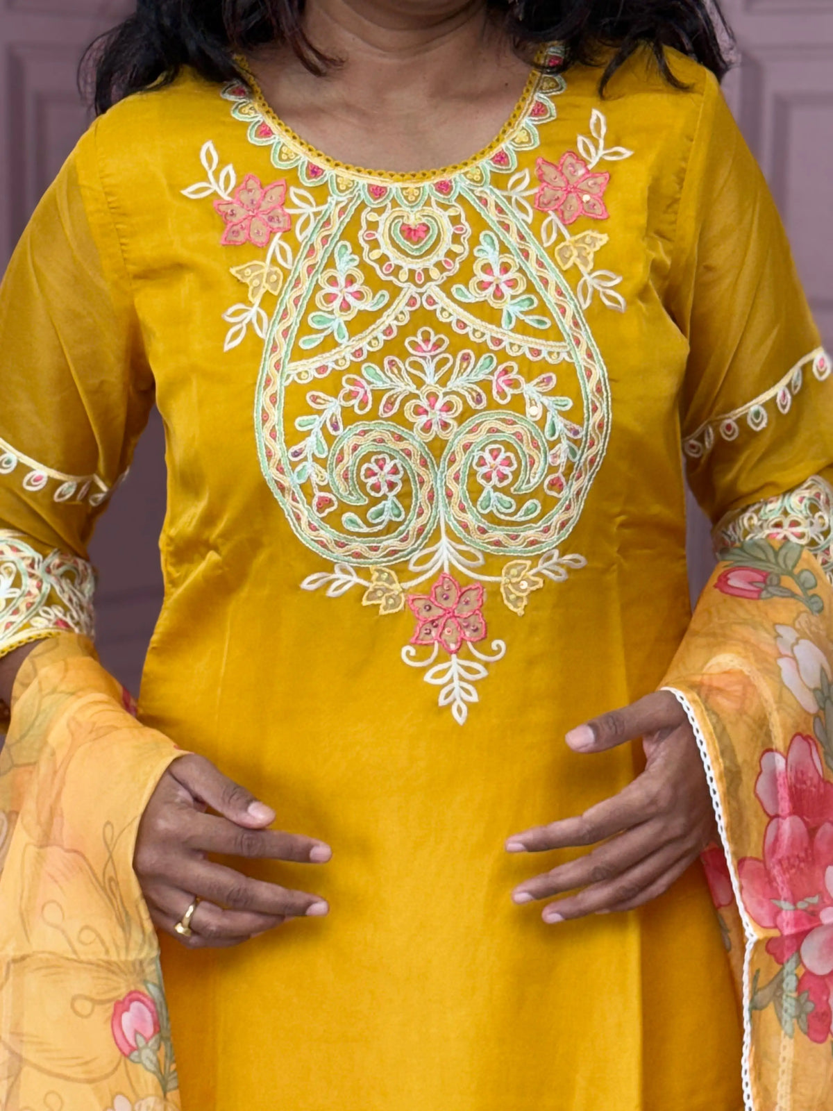 Organza straight kurta set with embriodery