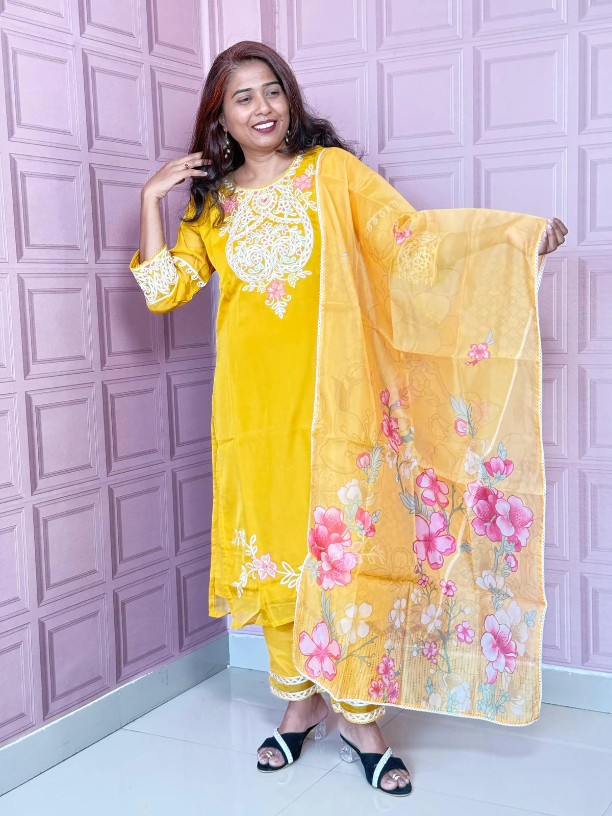Organza straight kurta set with embriodery