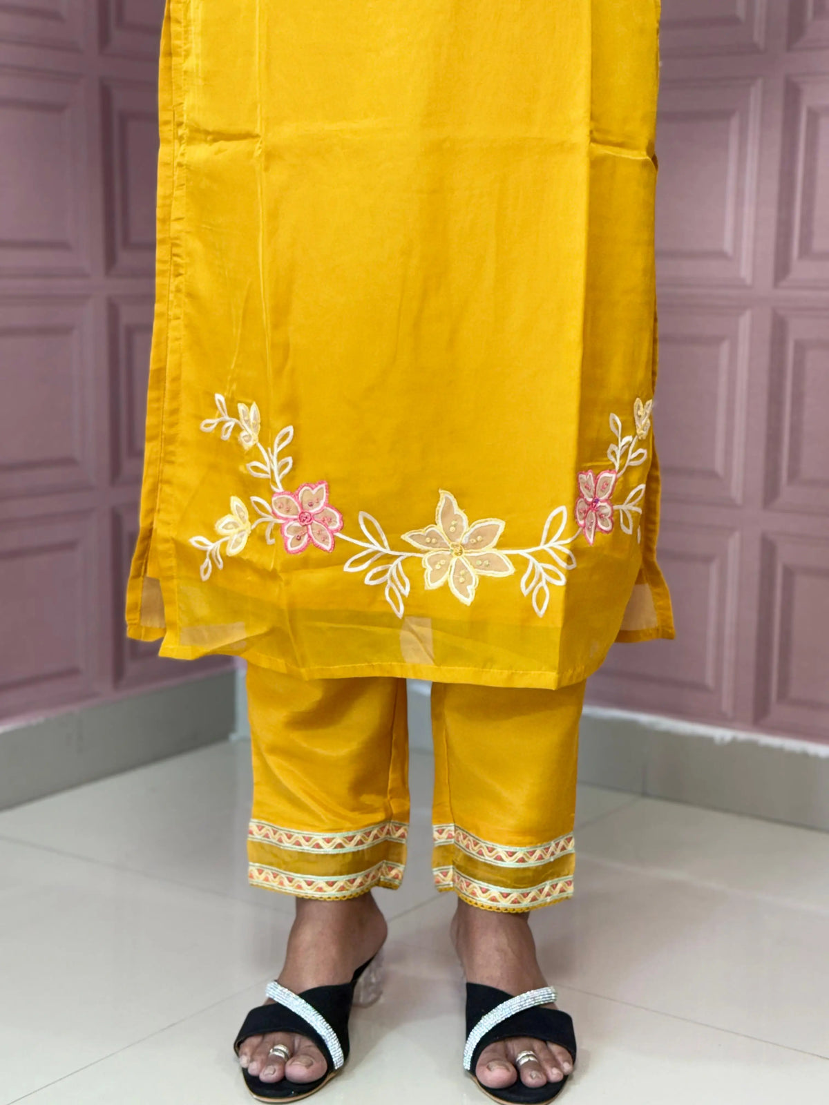 Organza straight kurta set with embriodery