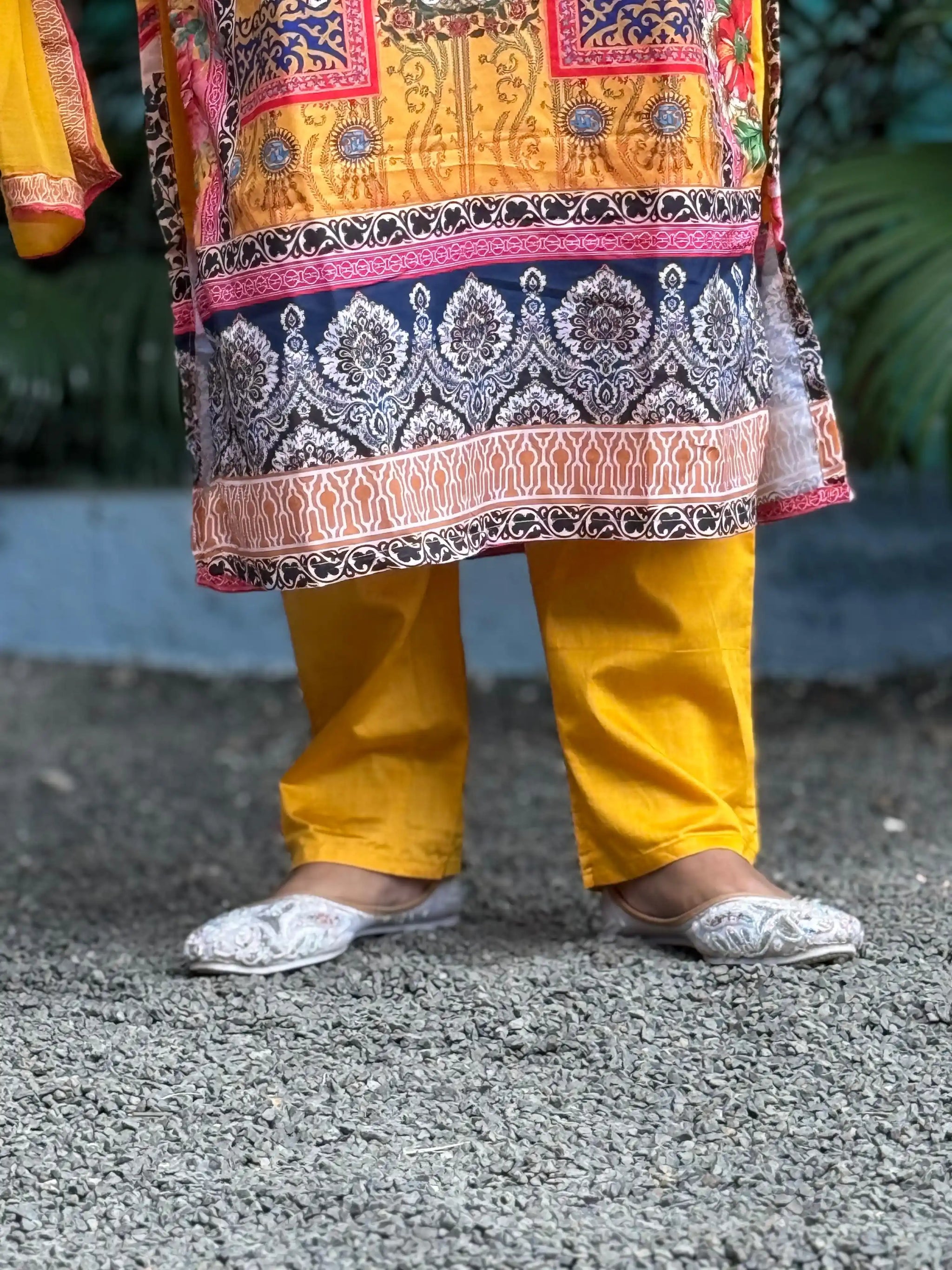 Lichi Linen Cotton straight kurta set with digital print and handwork